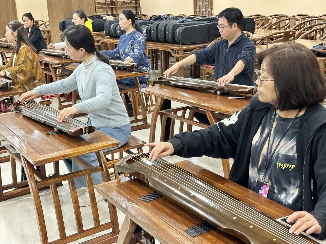敦煌古琴和奈乐的古琴哪个好_敦煌古琴怎么样_敦煌古琴
