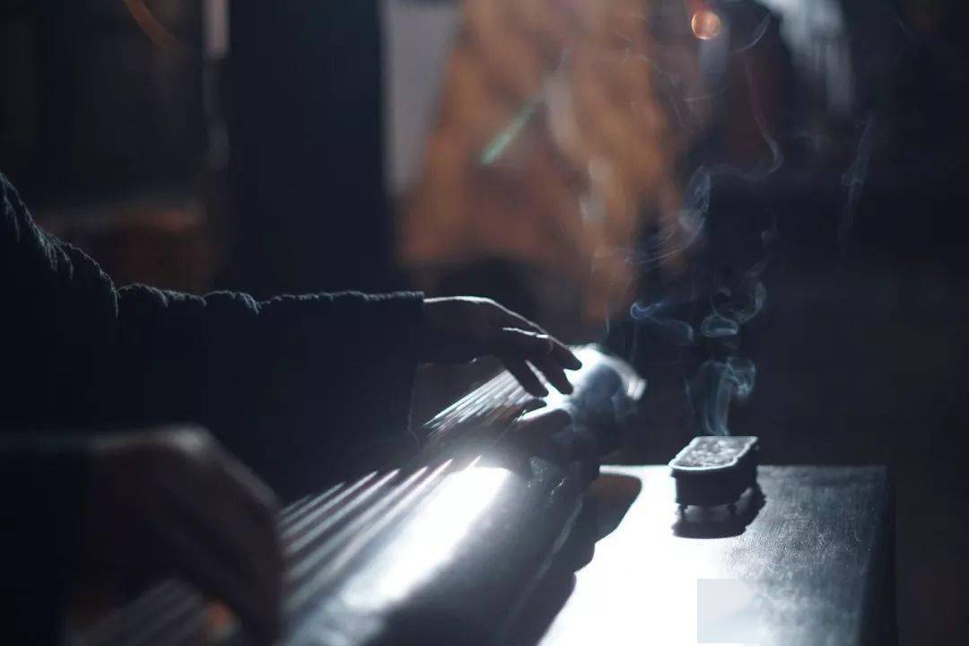 古琴七根弦分别是什么音调_古琴调音每根弦对应的字母_古琴每根弦的音调