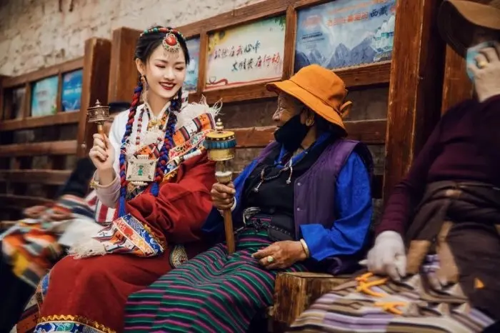 自由行去拉萨旅游攻略_拉萨攻略旅游自由行去哪里好_拉萨攻略旅游自由行去哪里