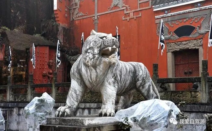 神龙架自驾危险吗_神龙架自驾游路线_神龙架风景区自驾旅游攻略